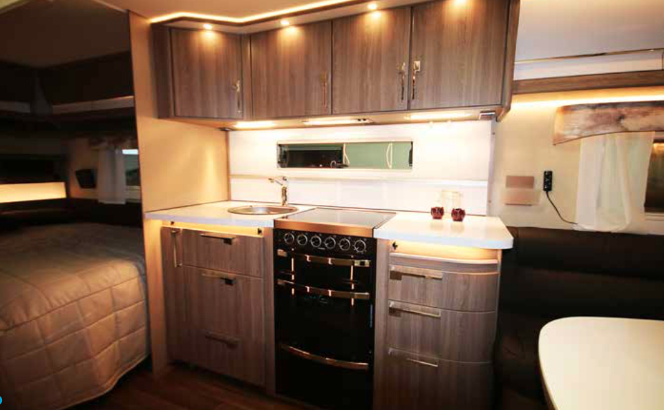 Kabe Royal 560 XL KS: Husvagn med lyx som standard