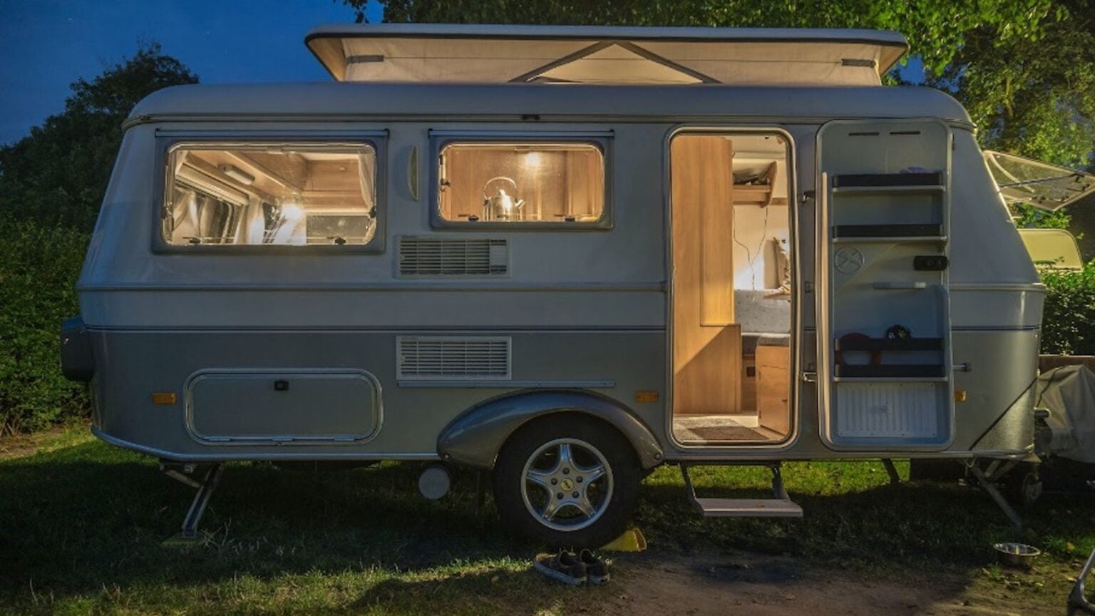 versikt-sm-husvagnar-h-g-trivsel-l-gt-pris-husvagn-camping