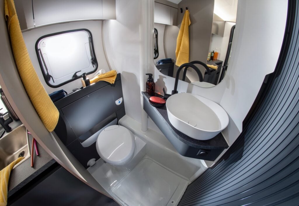 Adria Action Sports 391 LH, hygienutrymme