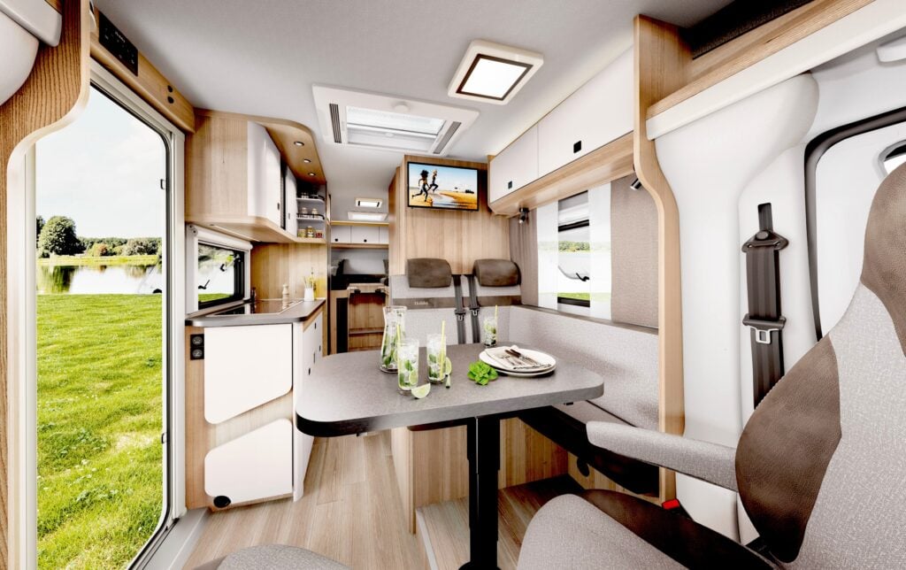 Hobby OnTour C 680 GE - hela interiören