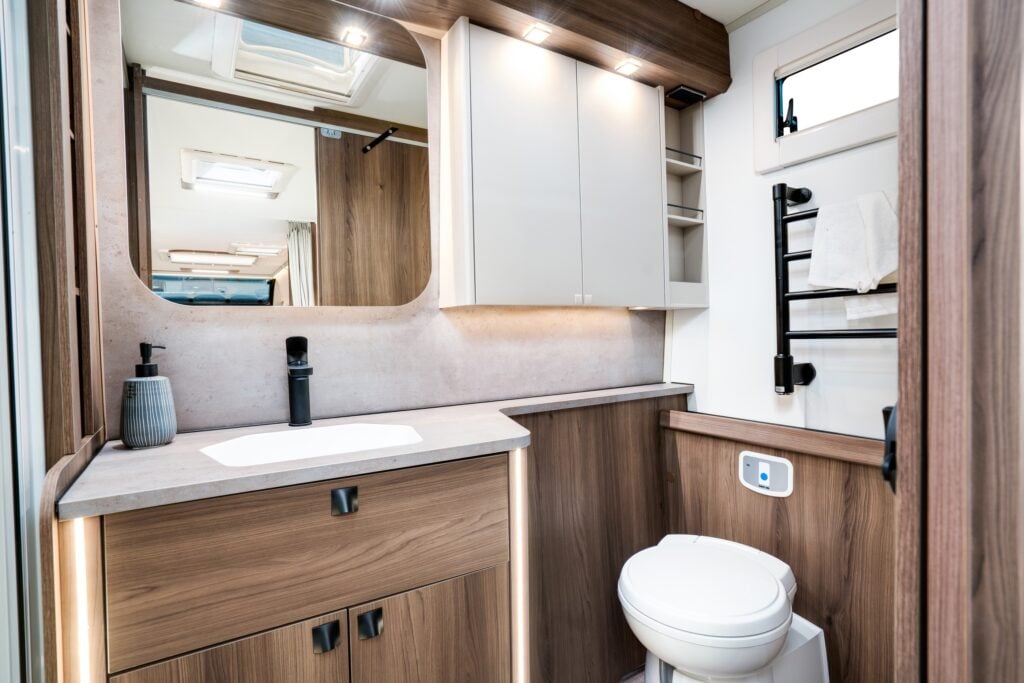 Kabe Royal 780 TDL E8, hygienutrymme