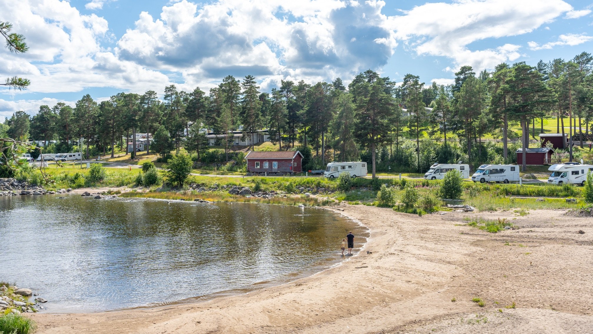 First Camp Fläsian: ETAGECAMPING – med havsutsikt