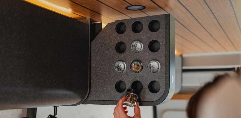 Hymer Redwood, kryddförvaring