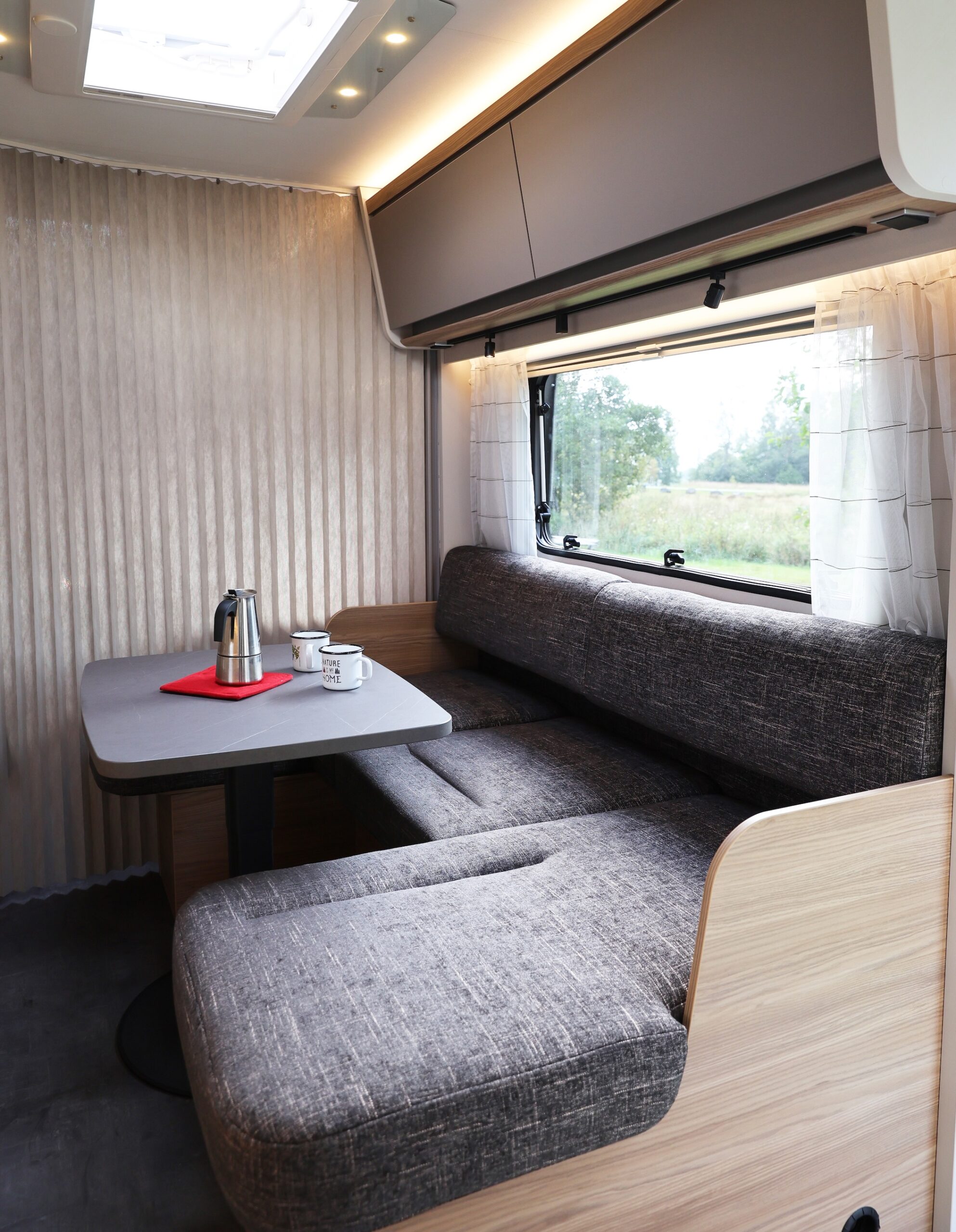 Dethleffs Nomad 520 ELT, soffgrupp