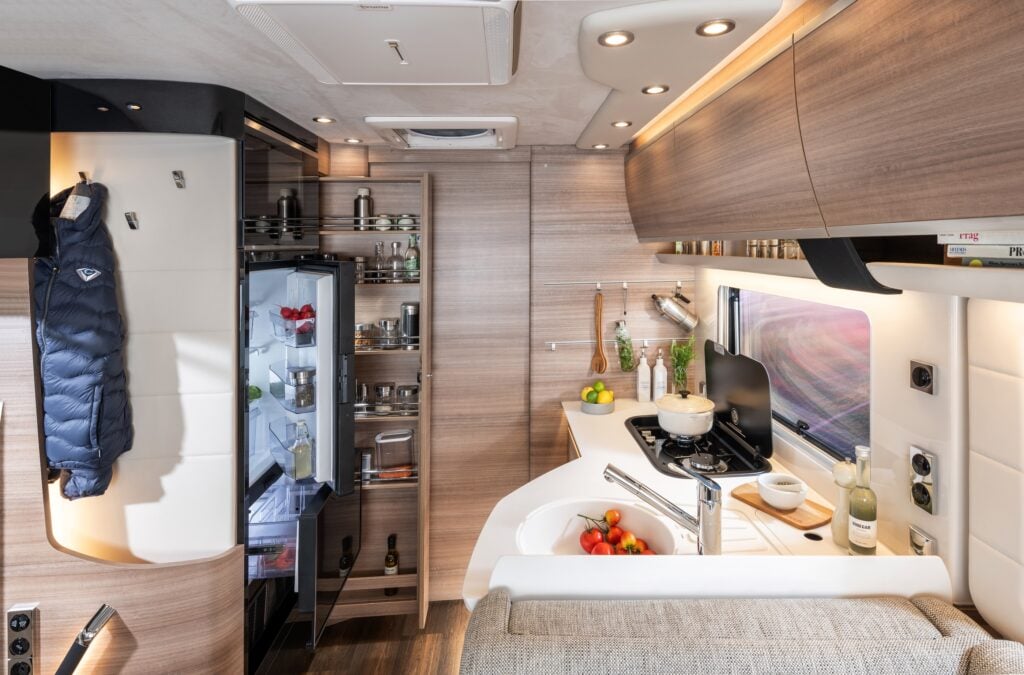 Concorde Carver, kök