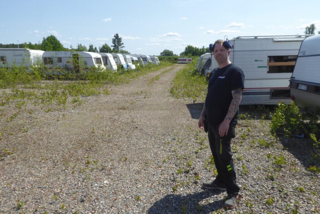 Christian Åkesson, Västra Götalands husvagnsskrot i Sjövik