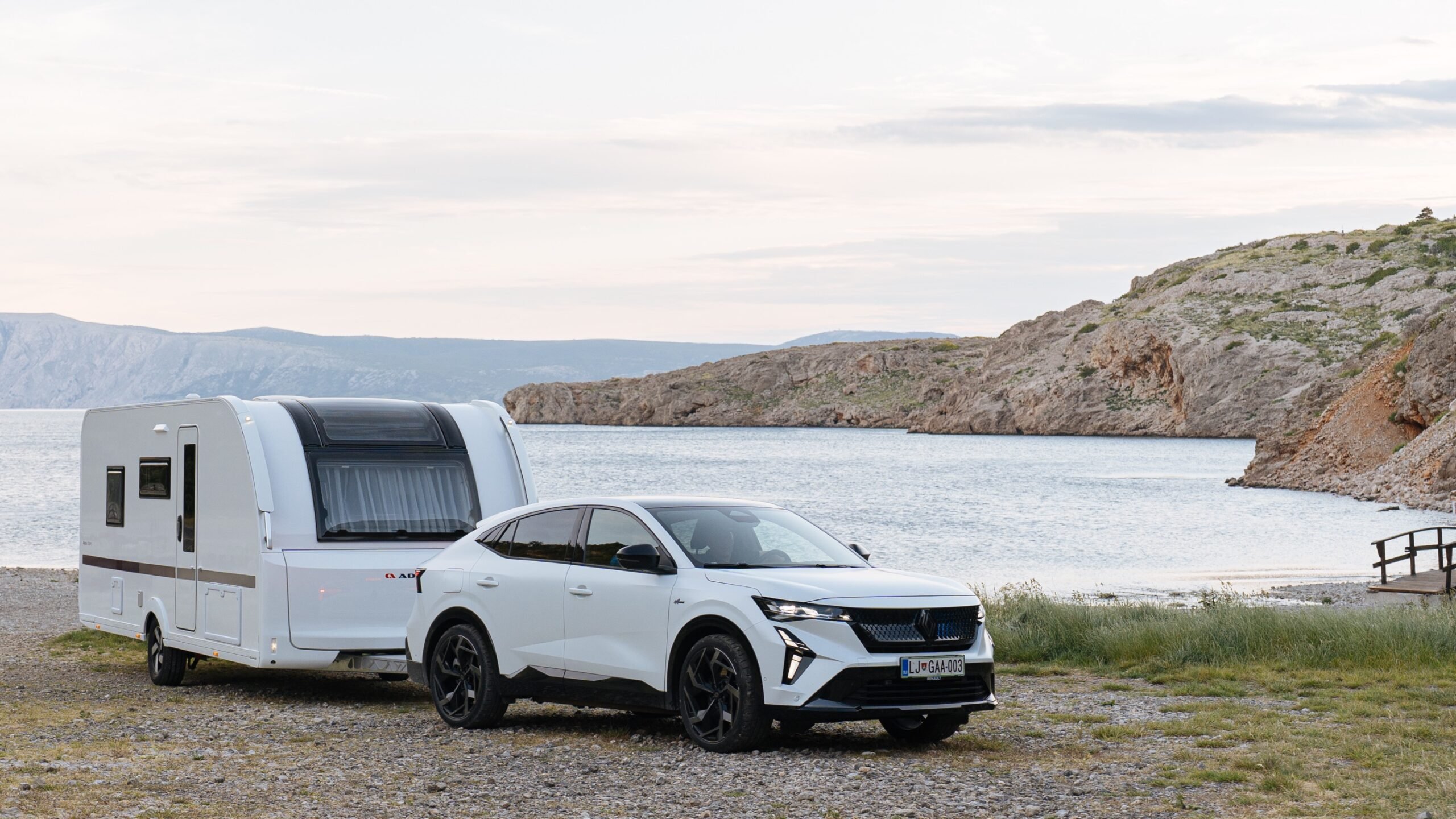 Adria Adora 573 PT: Populär familjevagn