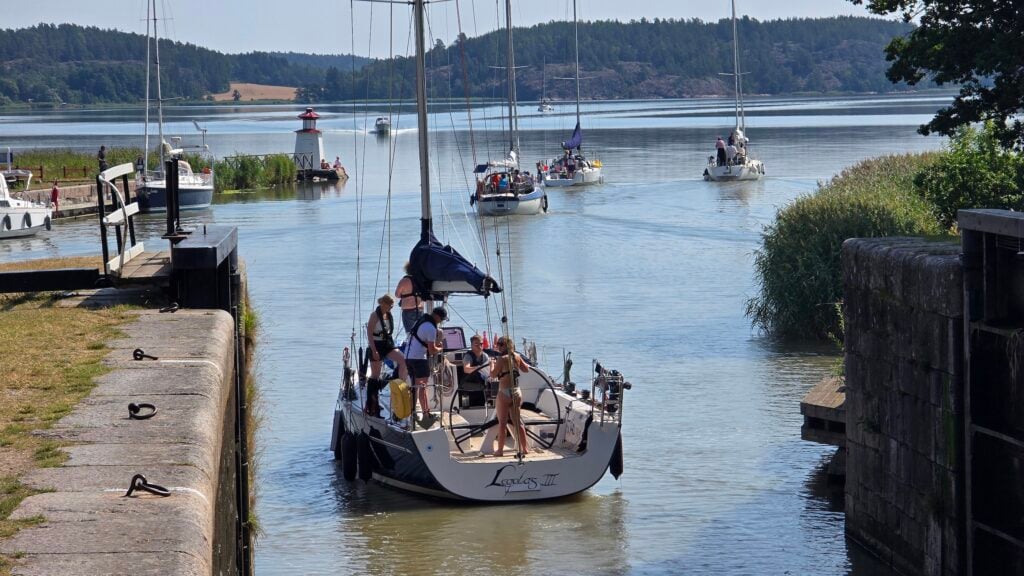 Göta kanalslussen i Mem