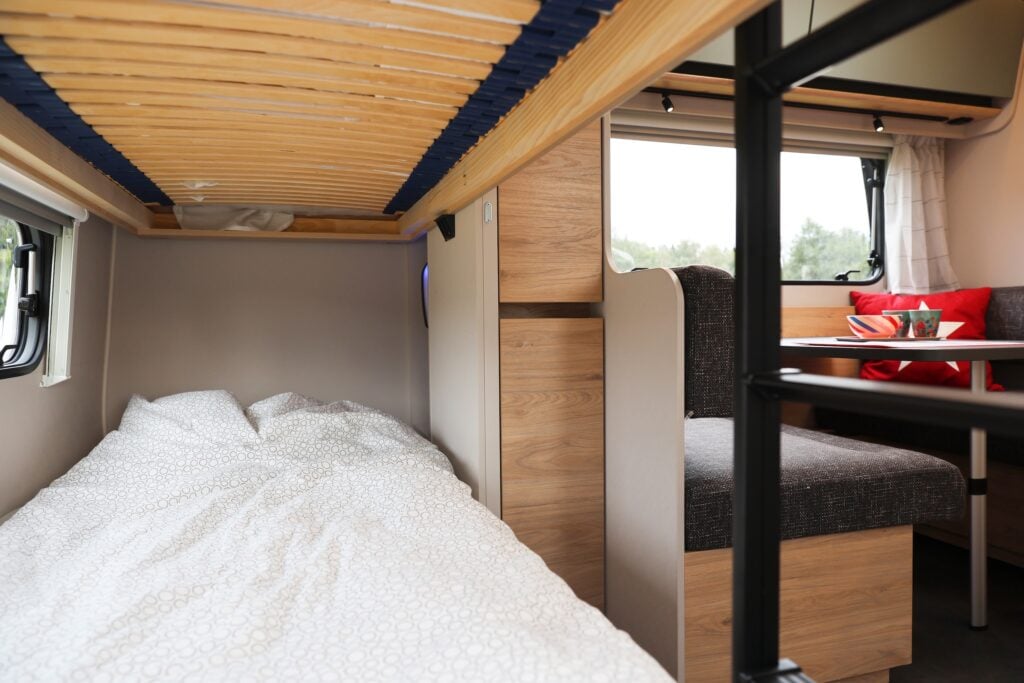 Dethleffs Camper 530 FSK, våningssäng